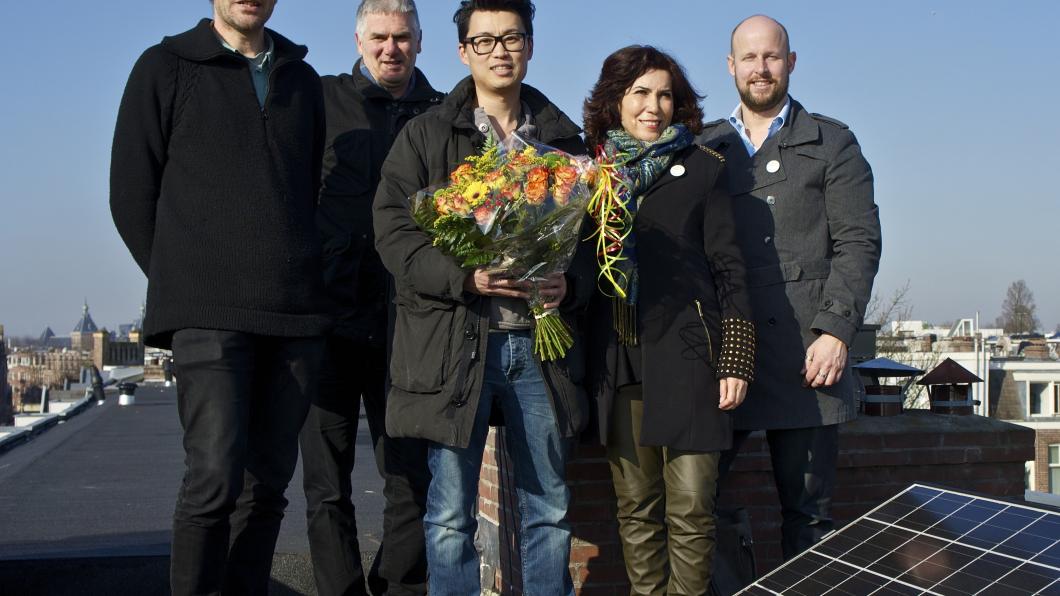 Nevin en Rick zetten initiatiefnemers Zon op Balistraat in het zonnetje Nevin en Rick zetten initiatiefnemers Zon op Balistraat in het zonnetje