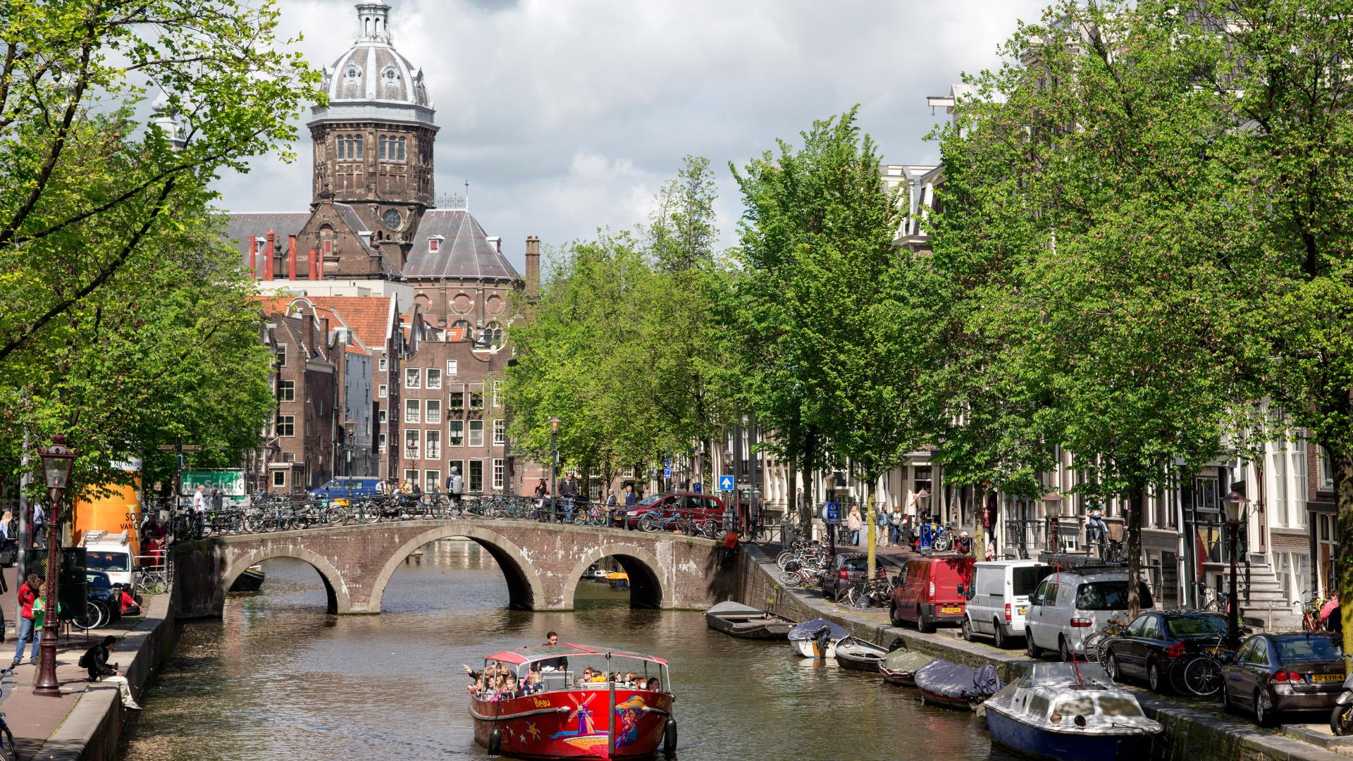 Amsterdam_Canal_Tour.jpg