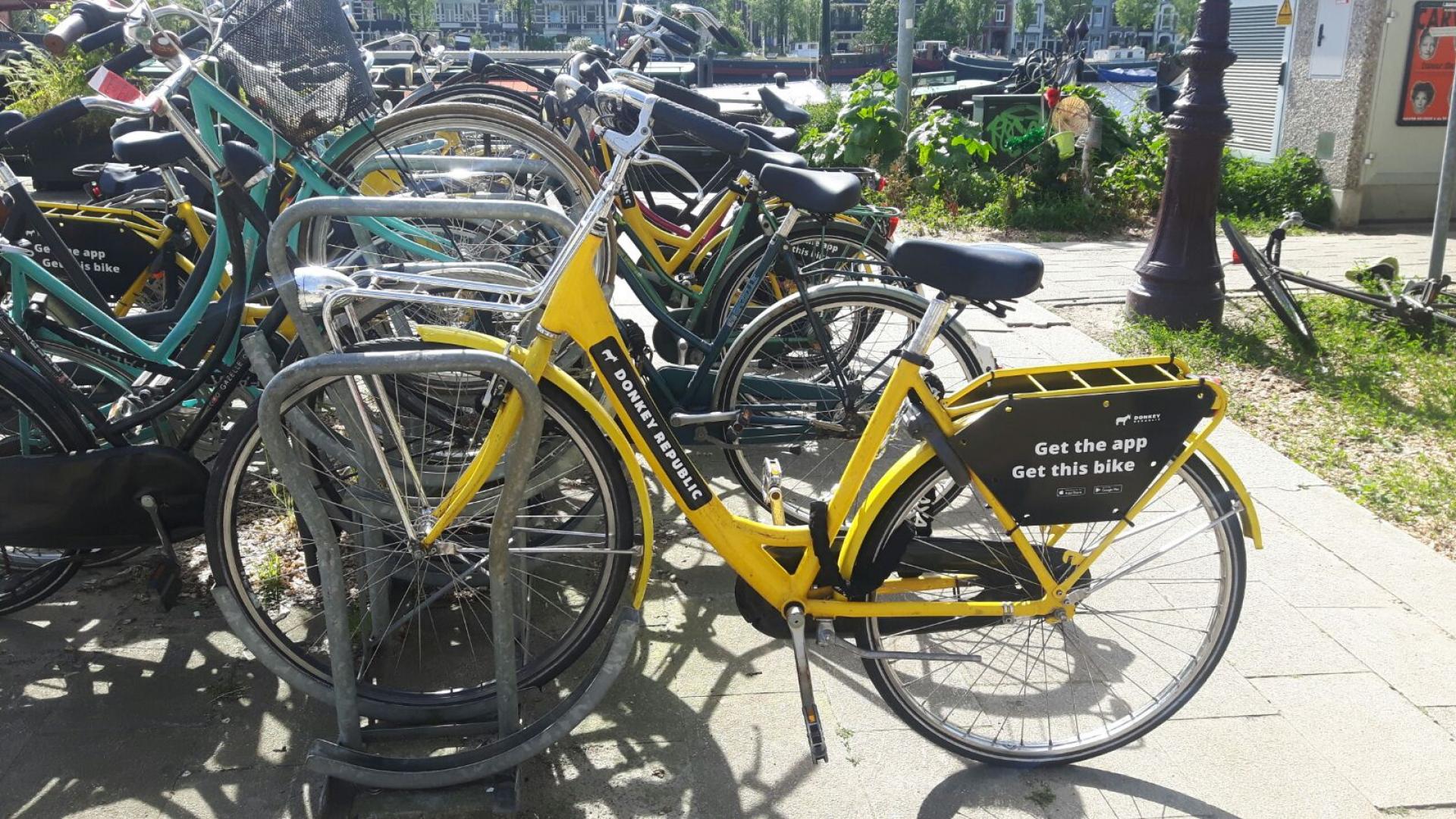 Foto Rick Vermin van fietsenrek aan Weesperzijde 